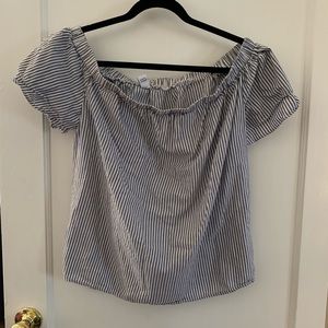 2/$20 Old Navy ▪️ Off-the-Shoulder Shirt